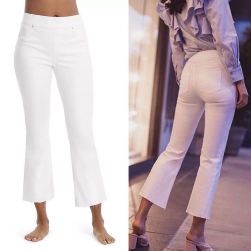 Spanx Cropped Flare White Jeans Raw Hem Size small
Petite EUC